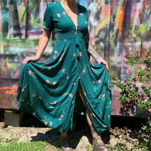 Brand new emerald floral button up dress